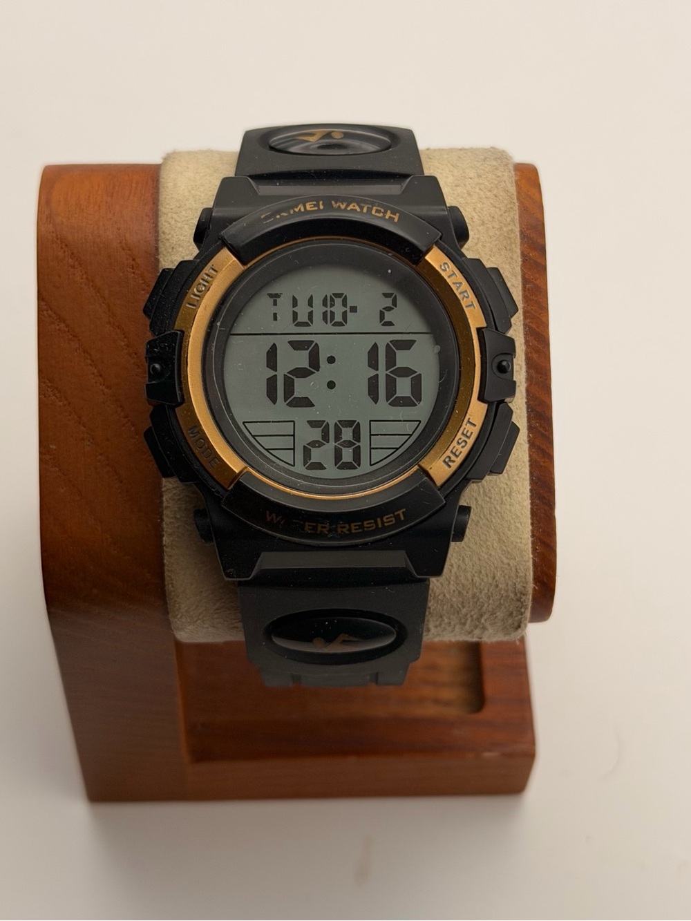 SKMEI Digital Watch, Gold & Black, Excellent